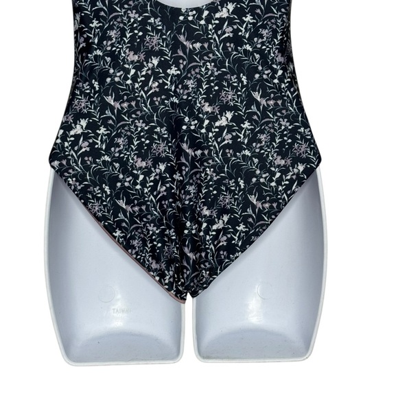 Faherty One Piece Swimsuit SZ. XS - Picture 5 of 15
